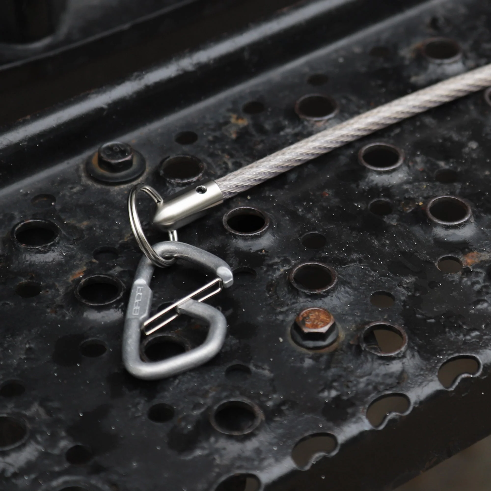 Stinger Stainless Steel Spiked Monkey Fist: Car Emergency Window Breaker + GPCA Carabiner Loop LITE (1 PC) (SC) - Image 12