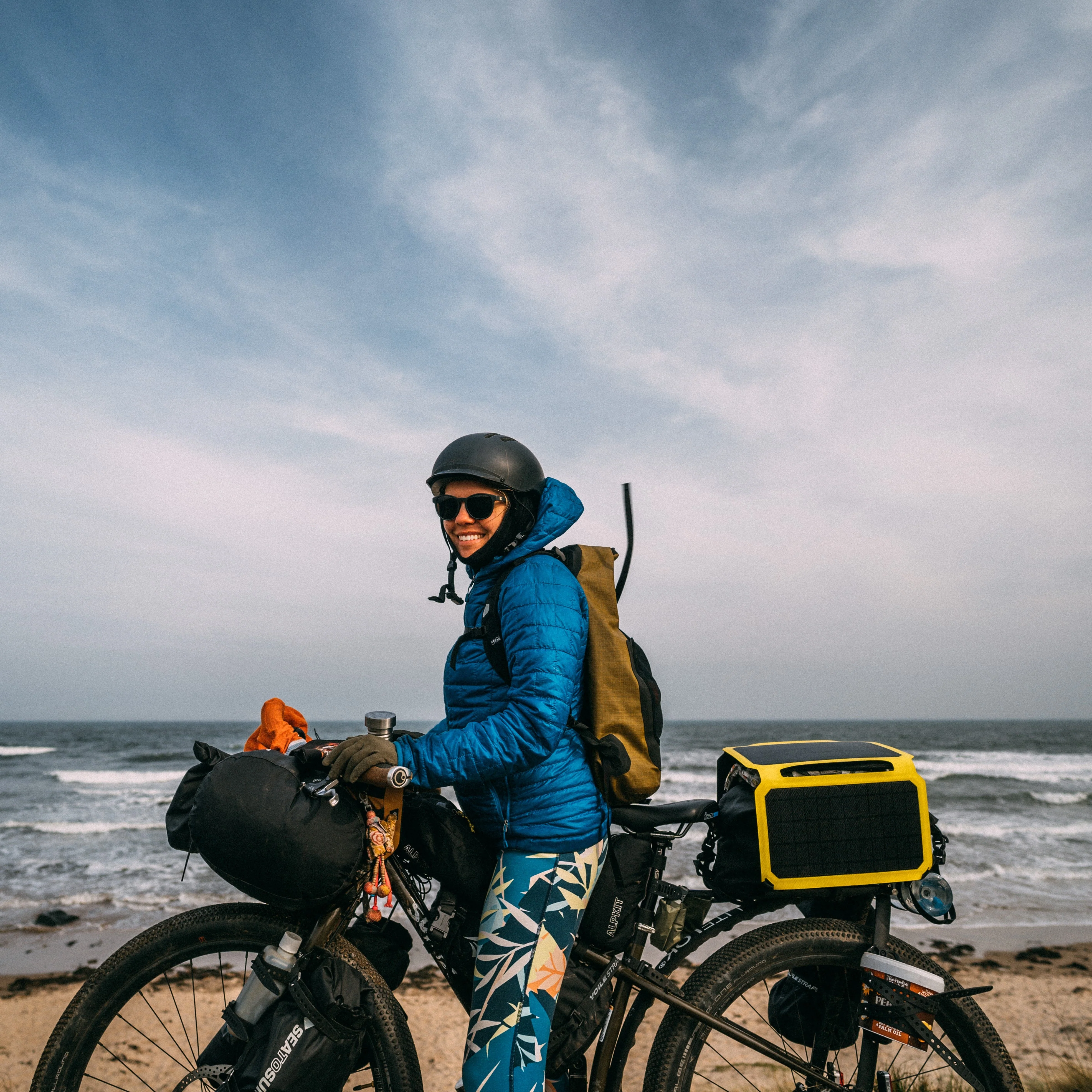SunJack 15 Watt ETFE Foldable Portable Solar Panel Charger with 10000mAh Power Bank Battery - Image 11