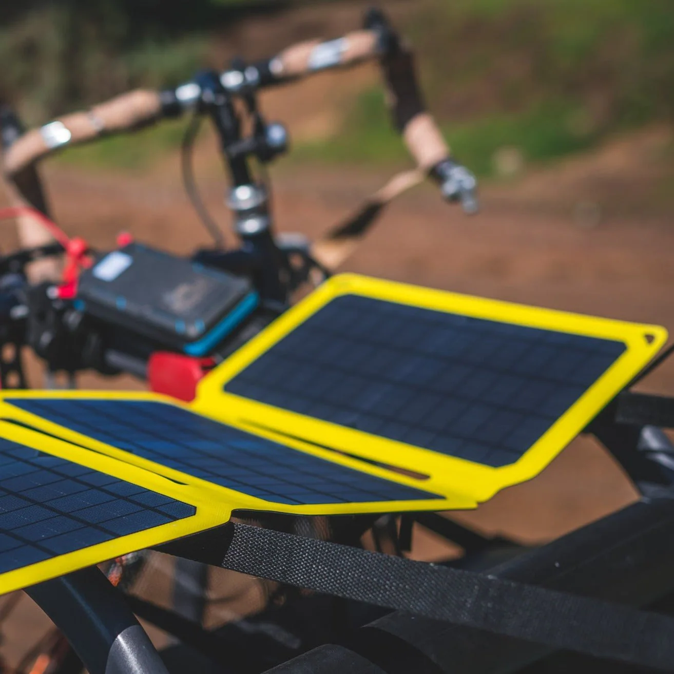 SunJack 25 Watt ETFE Foldable Portable Solar Panel Charger with Two 10000mAh Power Bank Batteries - Image 18