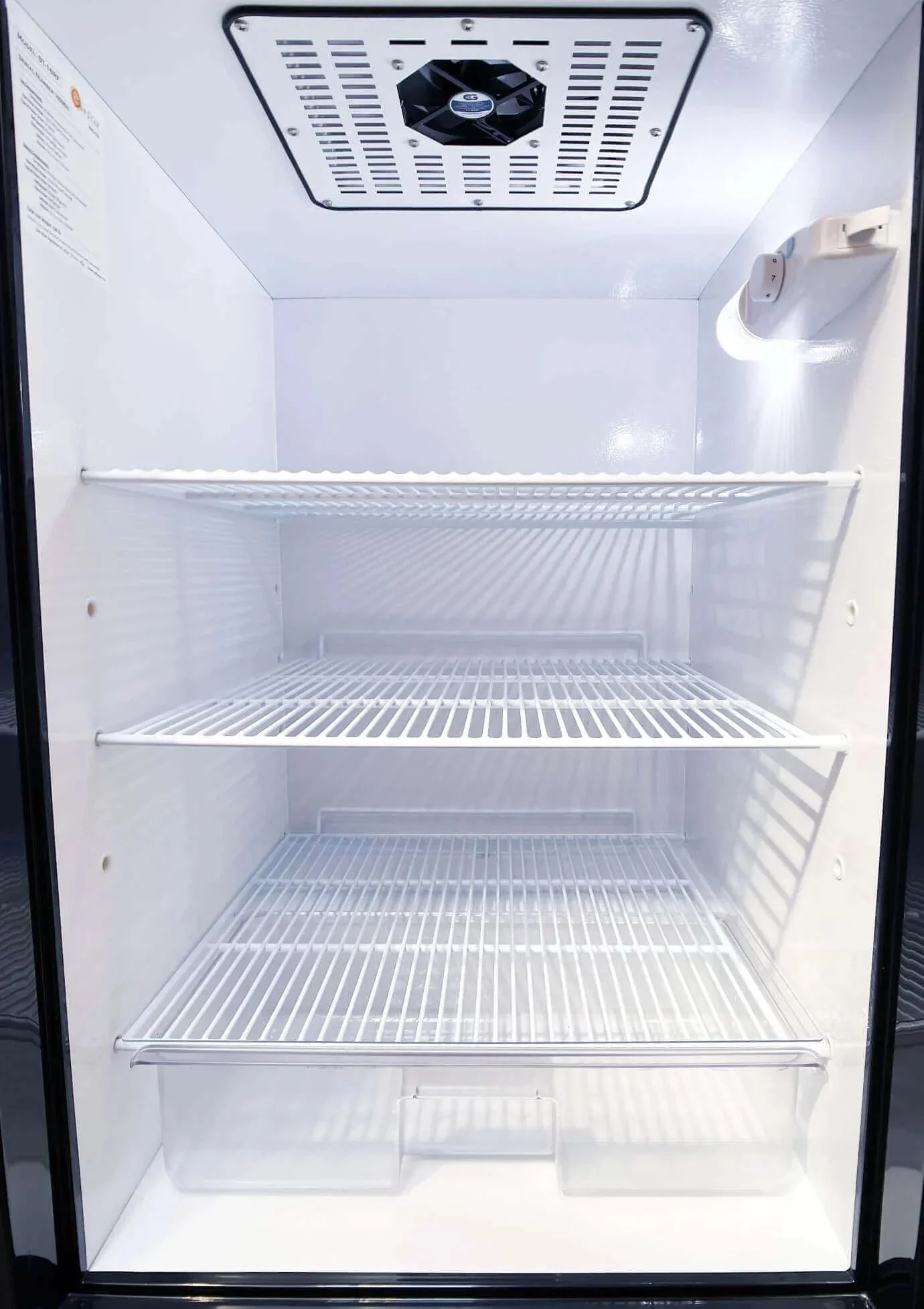 SunStar 16CU Solar/DC Refrigerator - White ST-16RF - Image 10