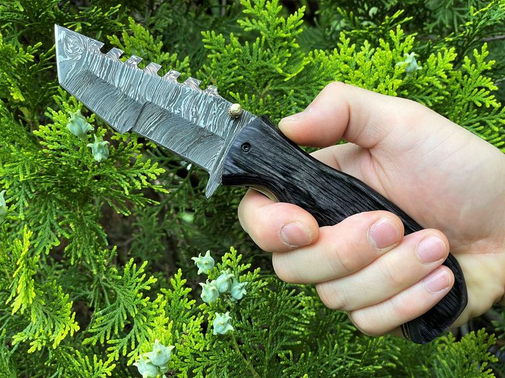 Tactical Defender Folding Pocket Knife – 8" Custom Handmade Damascus Steel Blade with Exotic Pakka Wood Handle - Image 4