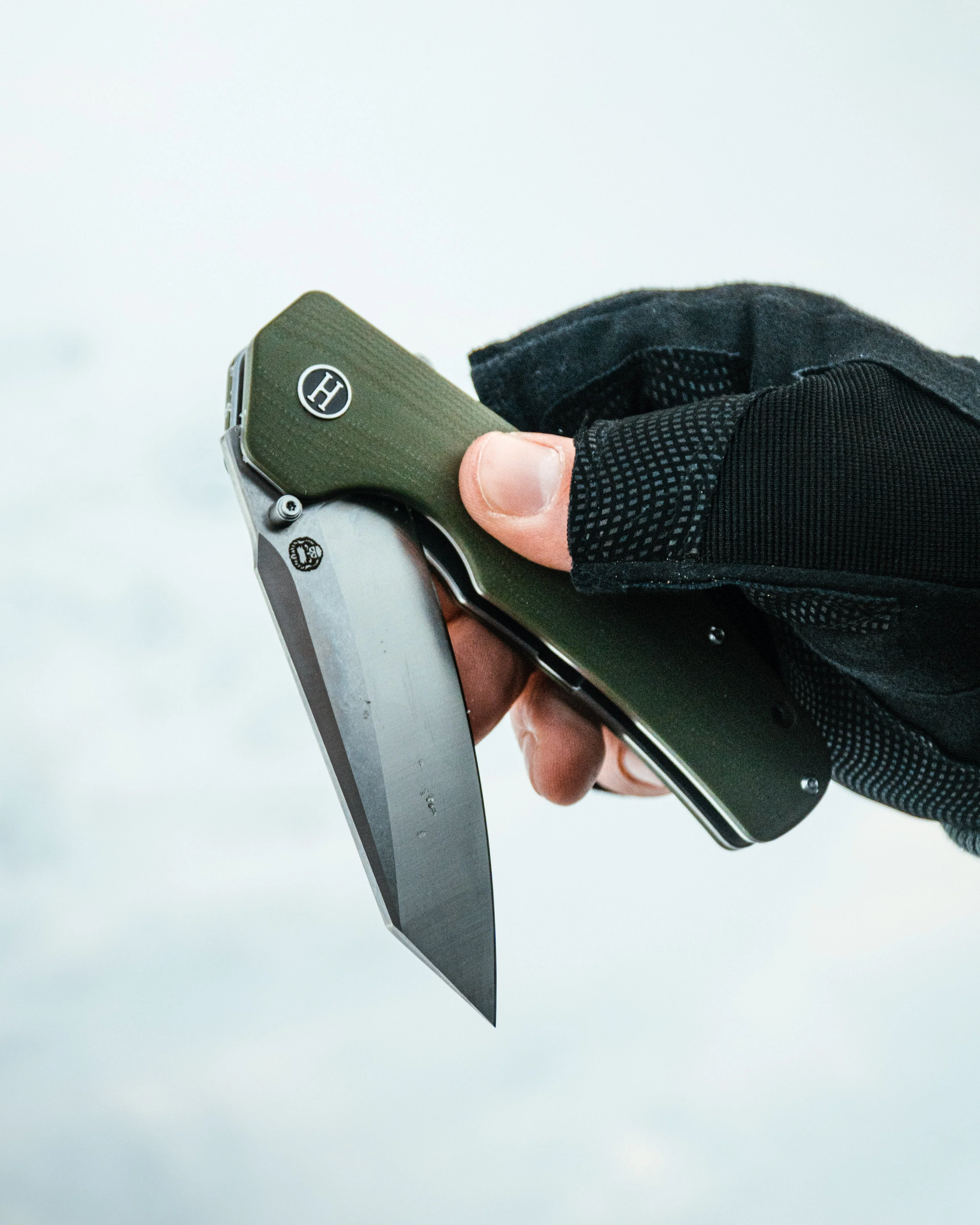 The Clip Point Folding Pocket Knife Giftset for Men and Women (Silver and Green) - Image 4