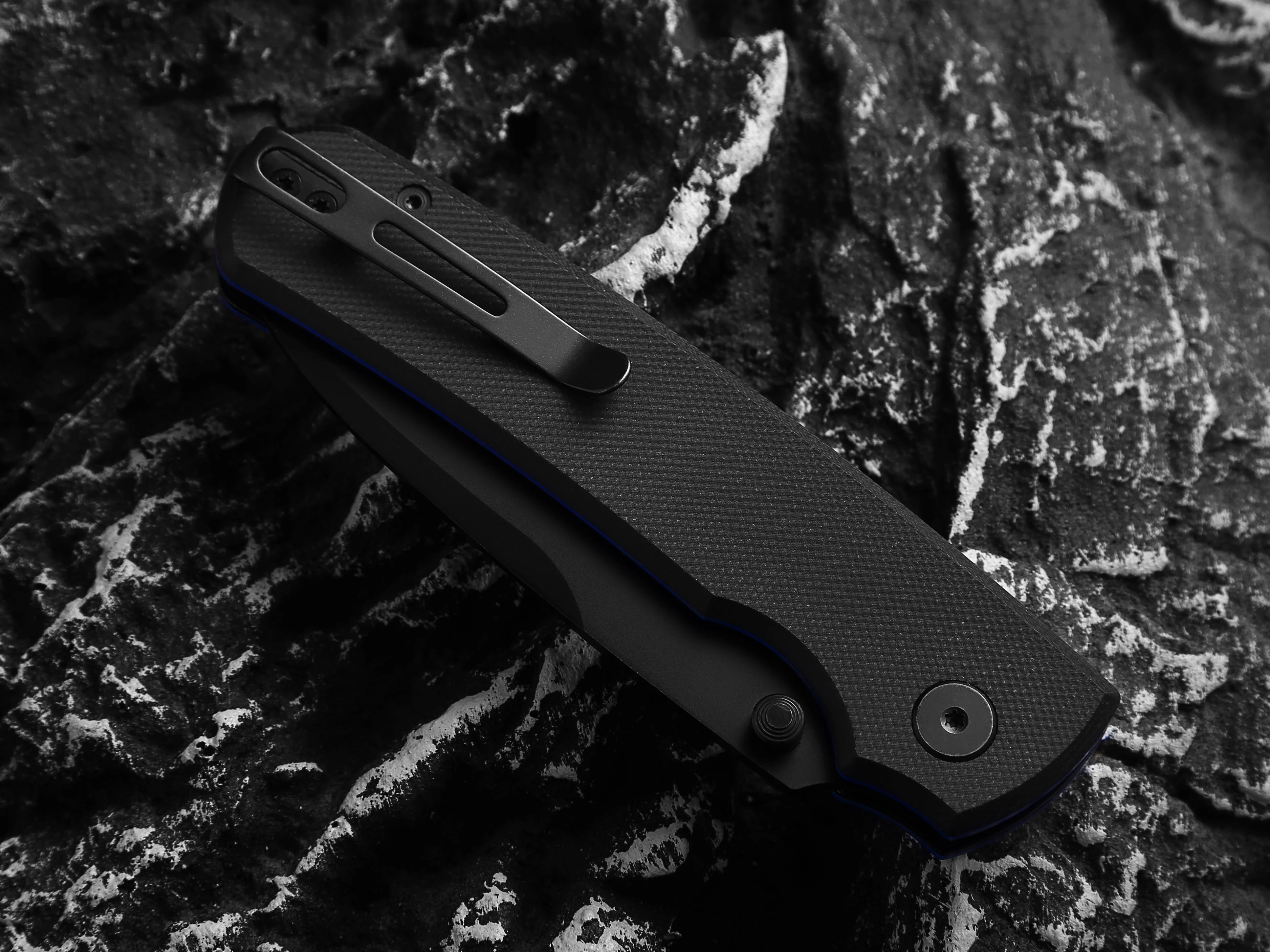 The Loyalist Folding Pocket Knife Giftset for Men and Women (Black and Blue) - Image 11