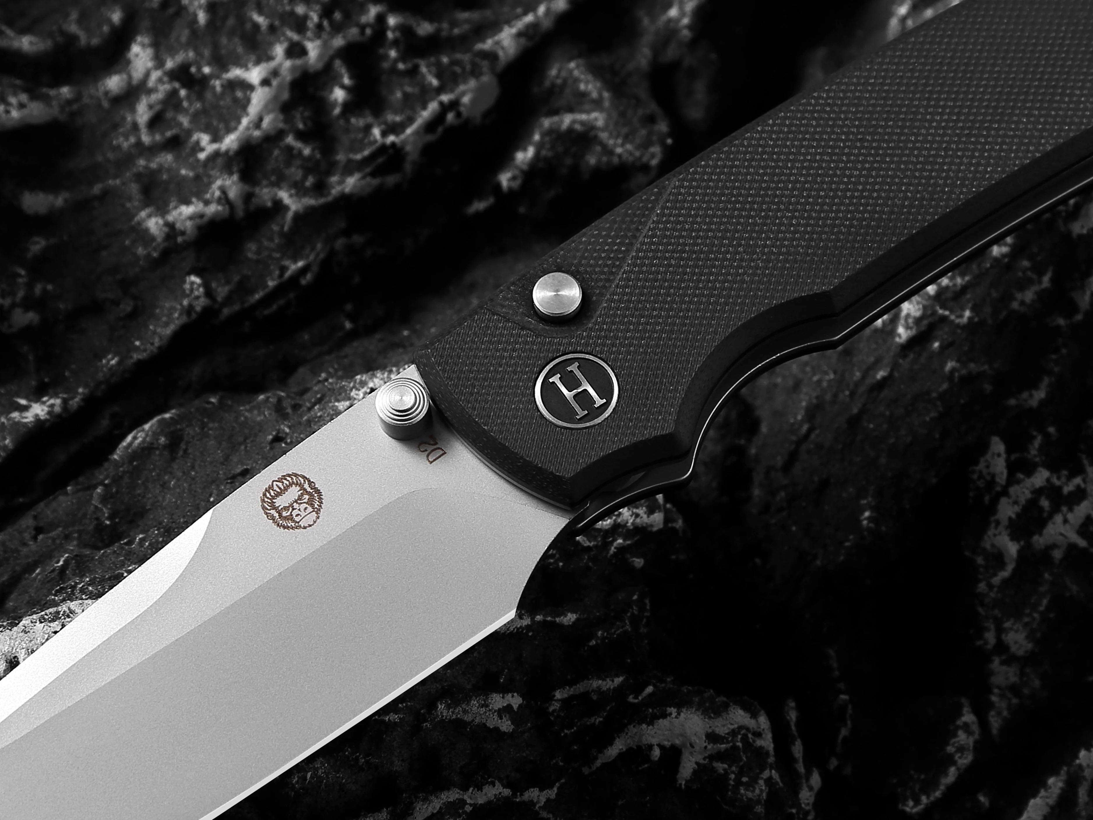 The Loyalist Folding Pocket Knife Giftset for Men and Women (Sand and Black) - Image 10