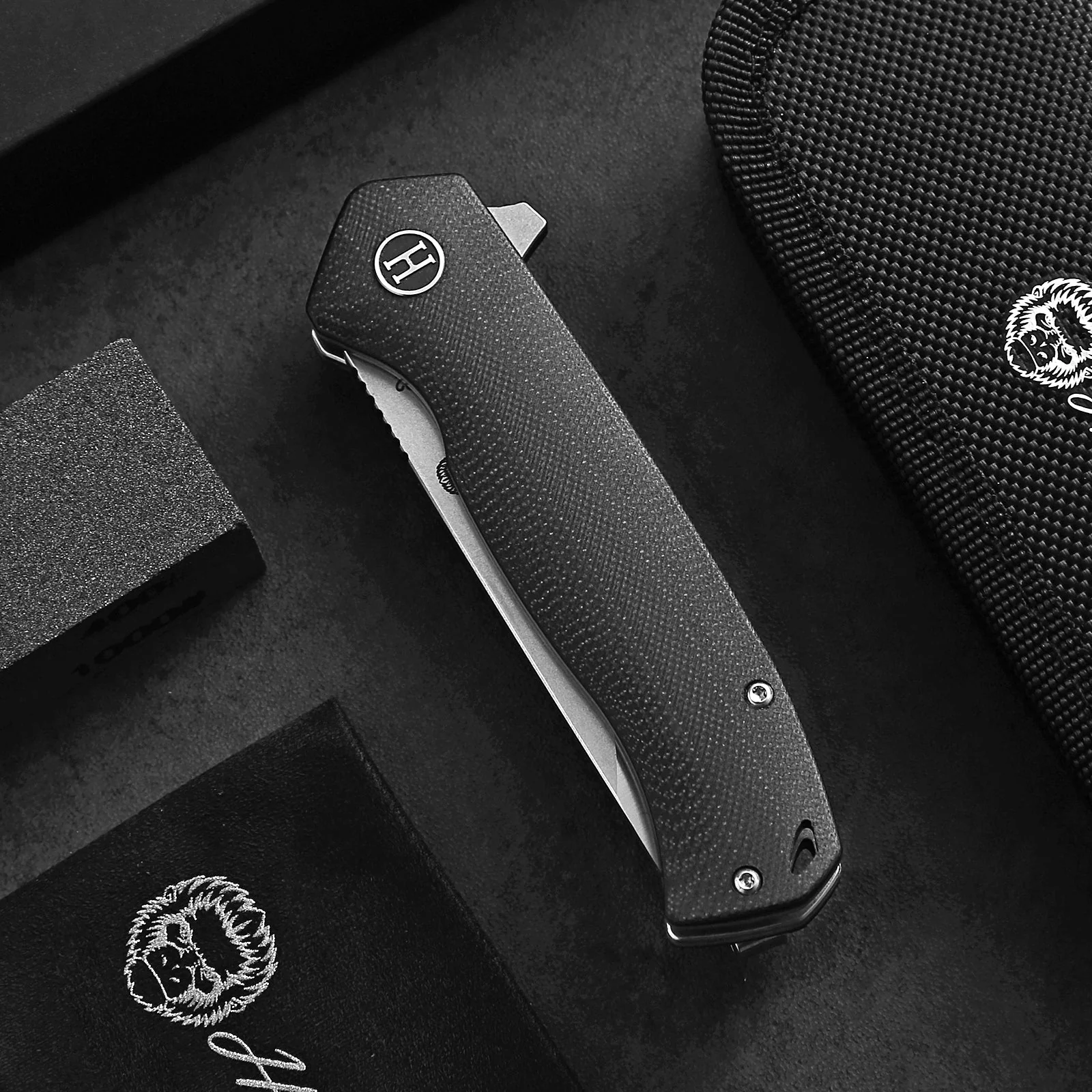 The Pathfinder Folding Pocket Knife Giftset for Men and Women (Black and Silver) - Image 4