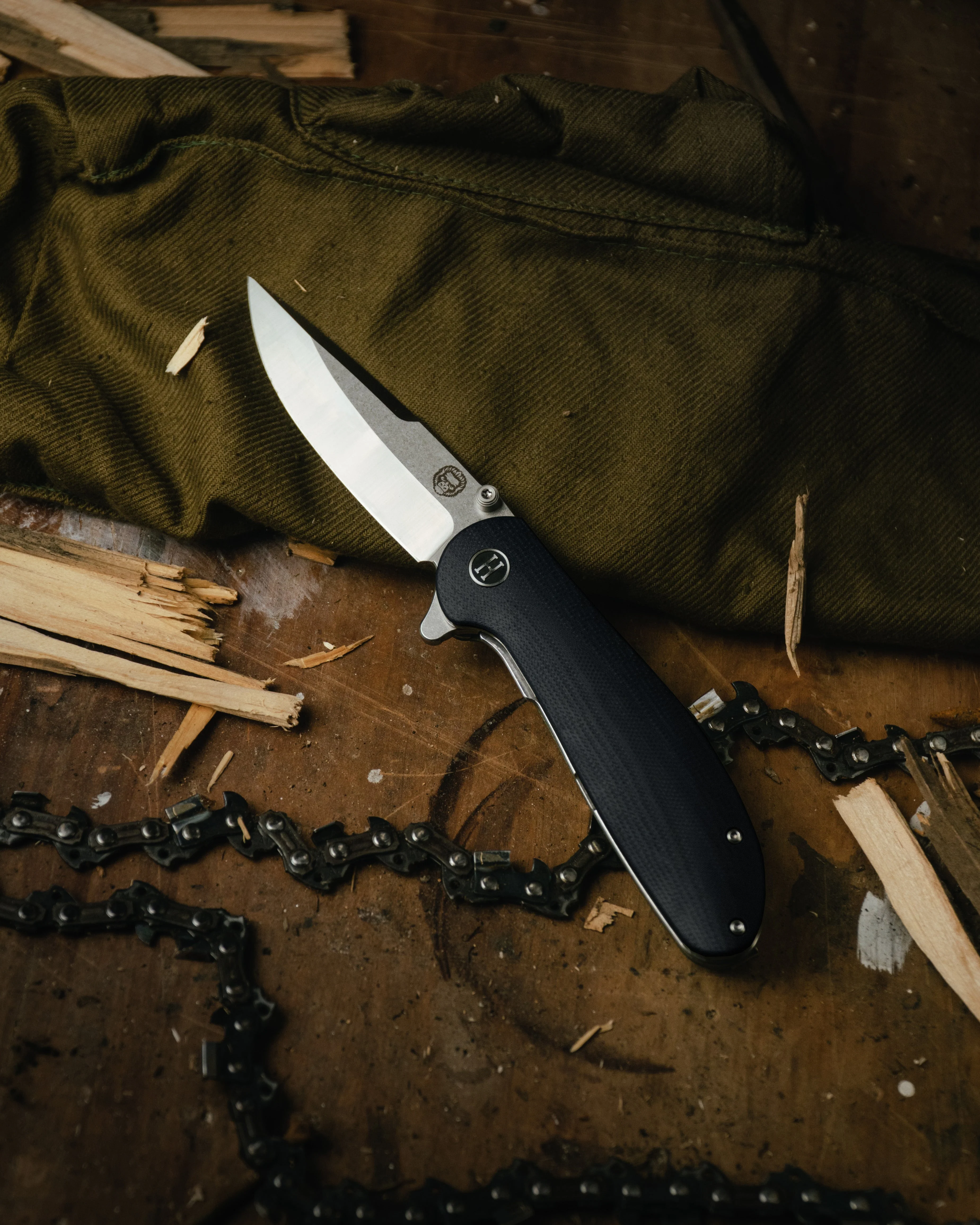 The Straight Back Folding Pocket Knife Giftset for Men and Women (Silver and Black) - Image 4