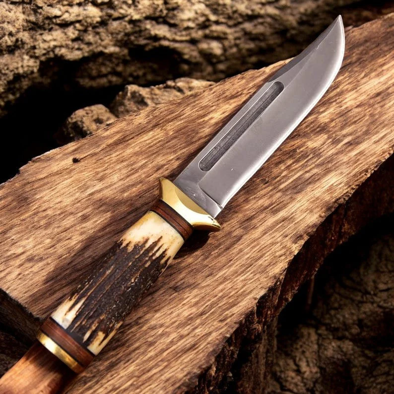 The Tracker’s High Carbon Hunting Knife: Antler-Handled Masterpiece - Image 3