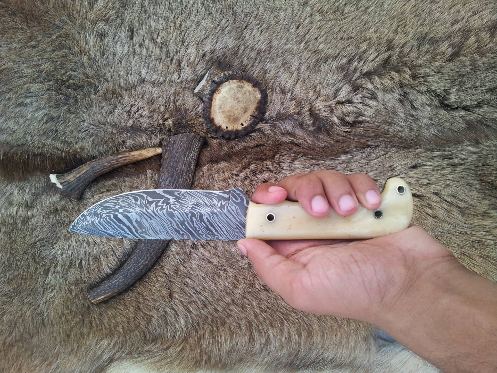 The Wilderness Edge: Custom Handmade Damascus Steel Outdoor Hunting Knife | Bone Handle | 10 Inches | KBS Knives - Image 3