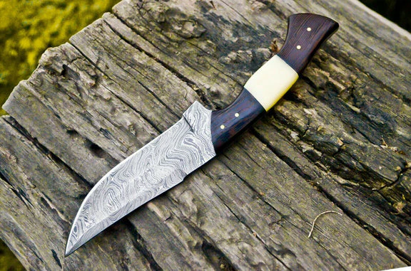 The Wilderness Elite: 10.5-Inch Hunting Knife with Full Tang Damascus Steel Blade, Bone and Wenge Wood Handle - Image 4