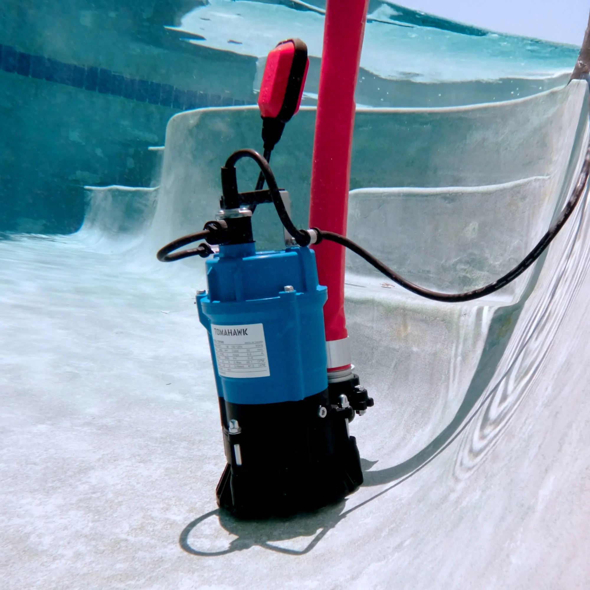 Tomahawk 1/2 HP Submersible Trash Pump, 66 GPM / 3960 GPH, 400W 2" Discharge for Dewatering Flooded Basements, Pools, Irrigation - Image 3
