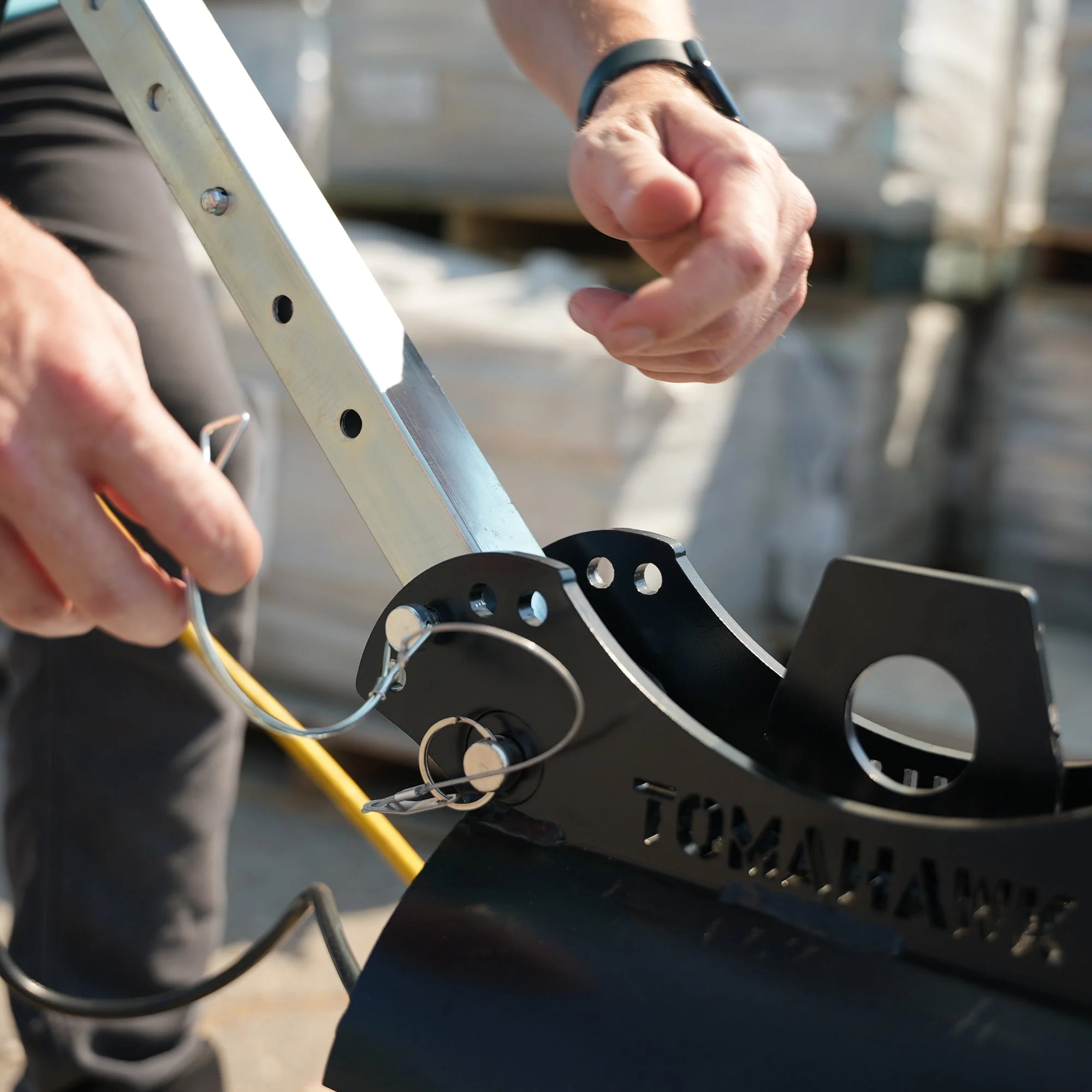Tomahawk 440 lb Electric Paver Slab Vacuum Lifter 1200W for Hardscaping, Concrete, and Stone Placement - Image 3
