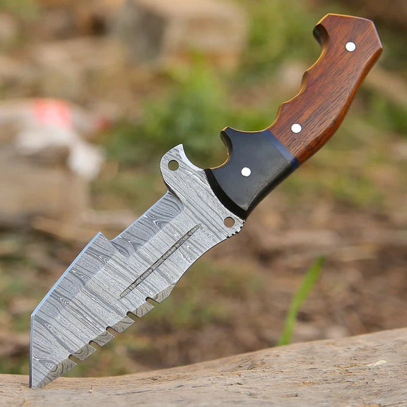 Tracker Scout – Handmade Damascus Steel Knife with Rosewood & Buffalo Horn Handle - Image 3