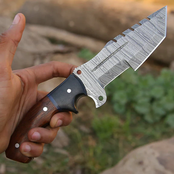 Tracker Scout – Handmade Damascus Steel Knife with Rosewood & Buffalo Horn Handle - Image 4