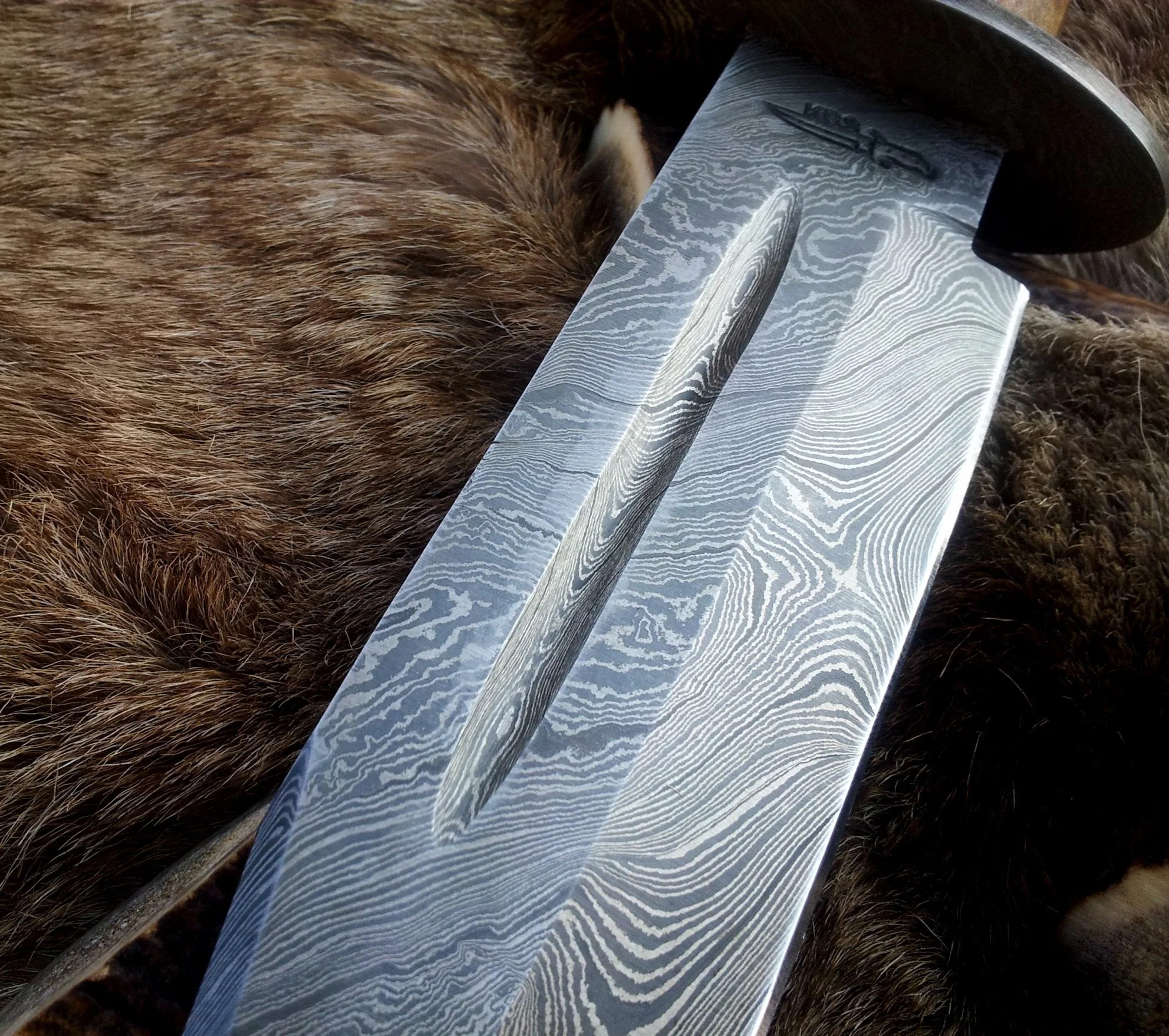 Vintage Bowie Knife with Custom Handcrafted Damascus Steel Blade & Stag Horn Handle - 14 Inches - Image 2