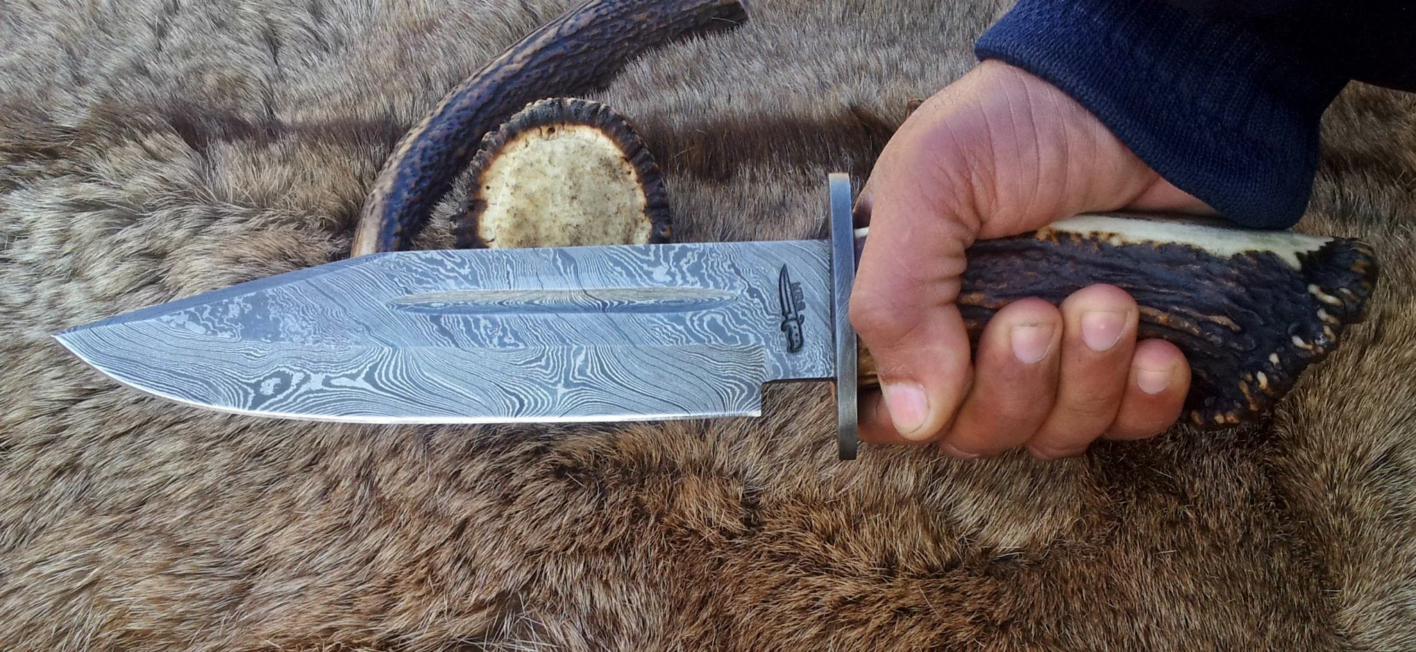 Vintage Bowie Knife with Custom Handcrafted Damascus Steel Blade & Stag Horn Handle - 14 Inches - Image 5