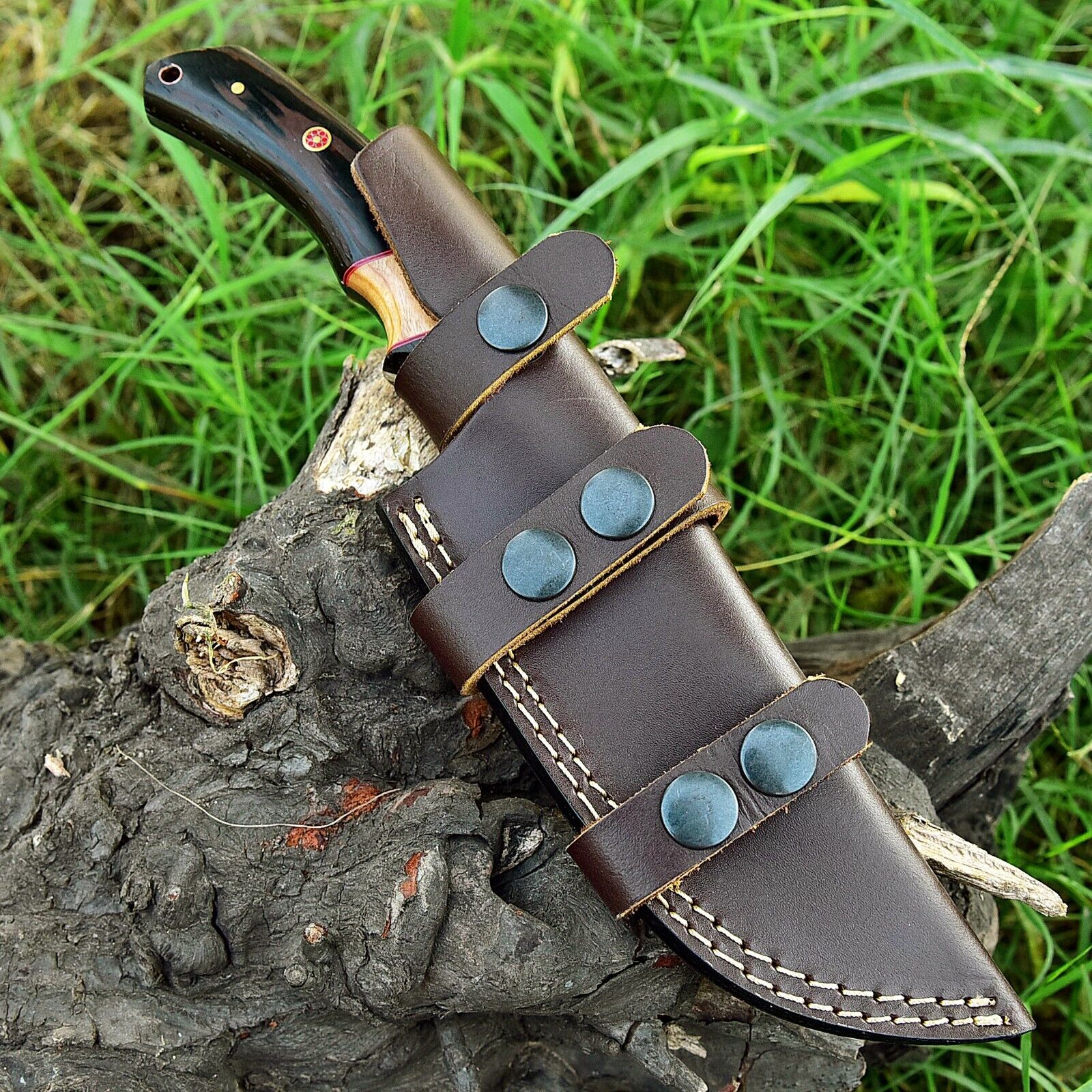 Wilderness Wanderer: Hunting Knife with Twist Damascus Steel Blade, Wenge Wood and Olivewood Handle, and Leather Sheath - Image 3