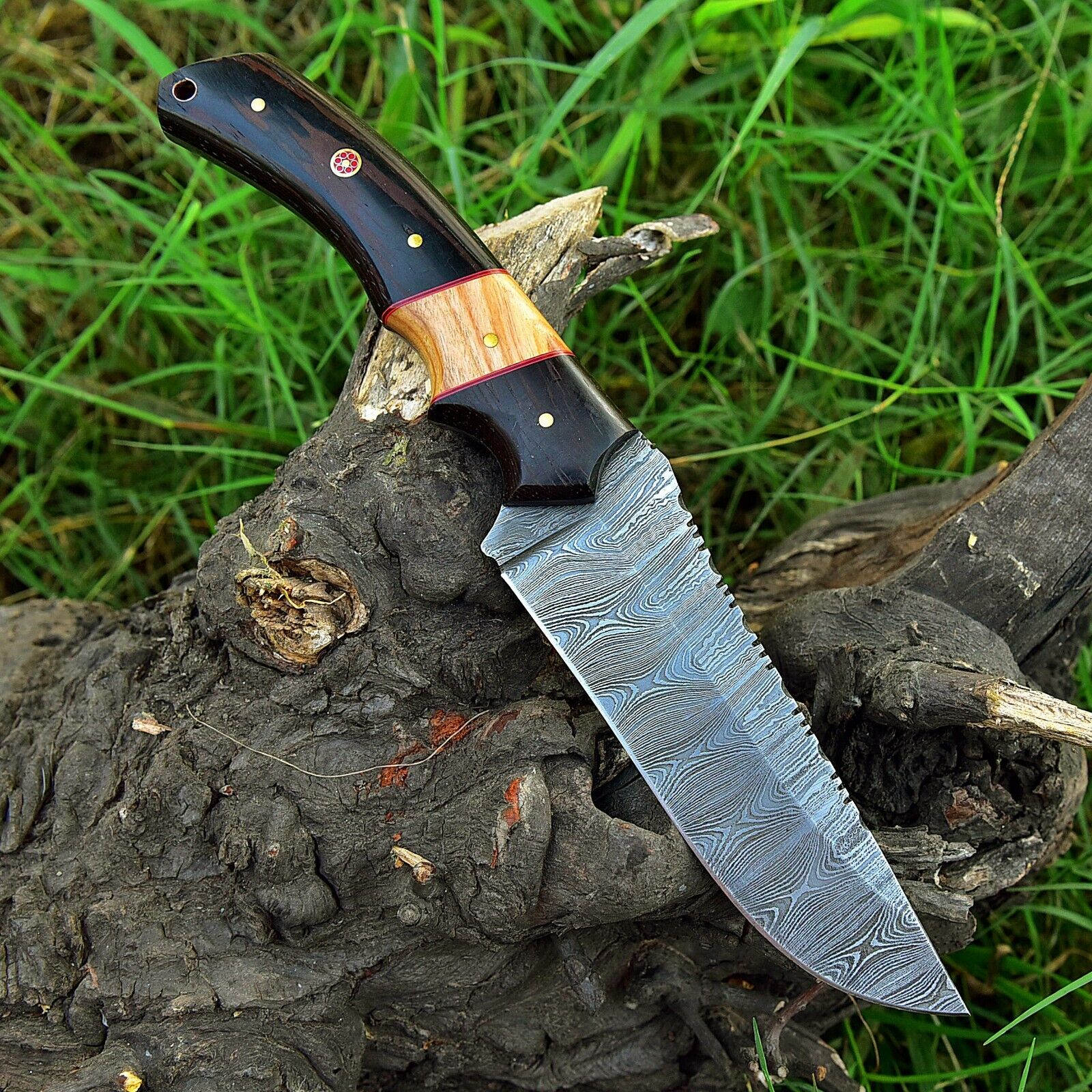 Wilderness Wanderer: Hunting Knife with Twist Damascus Steel Blade, Wenge Wood and Olivewood Handle, and Leather Sheath - Image 4